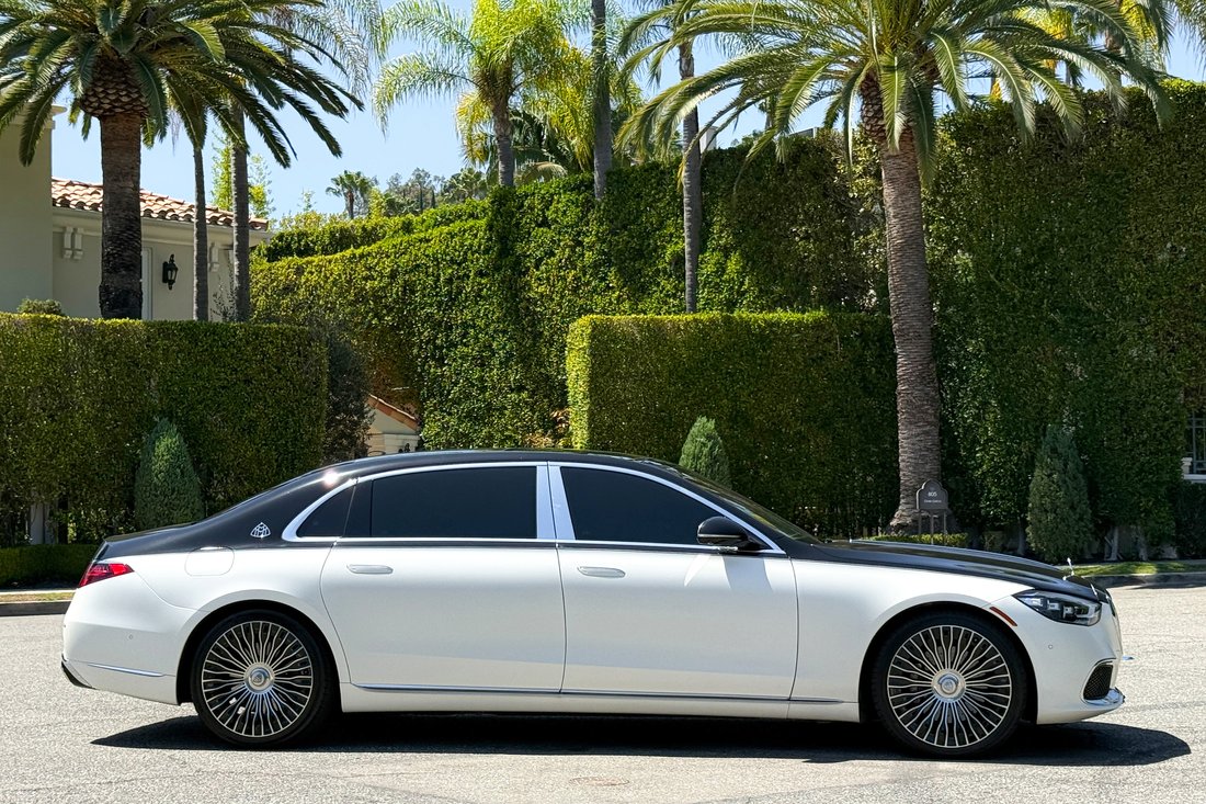 Sedan in West Hollywood, CA, United States 4 - 18508133