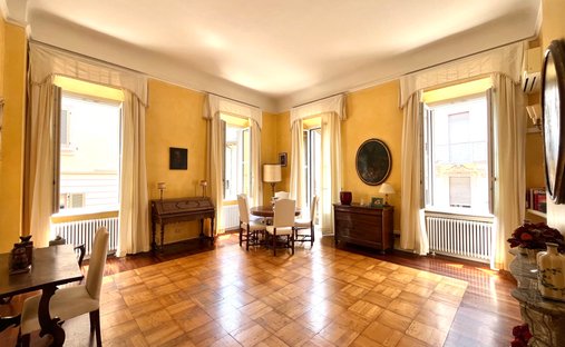Wohnung in Historisches Zentrum, Como, Lombardei 1