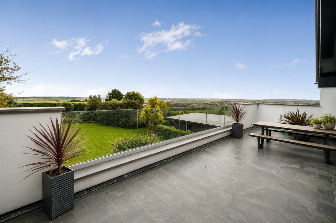Estate in Cornwall, England 5 - 18235821