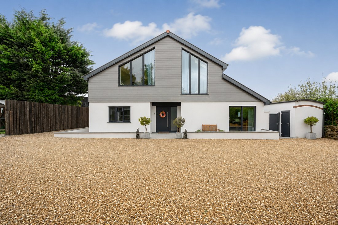 Estate in Cornwall, England 2 - 18235821