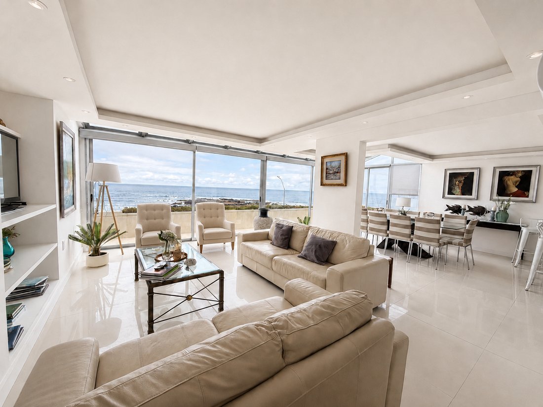 Apartment in Punta del Este, Maldonado Department, Uruguay 1 - 18519346