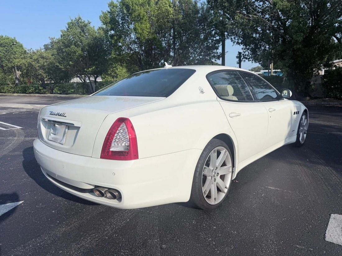 Sedan in West Park, FL, United States 5 - 18520712