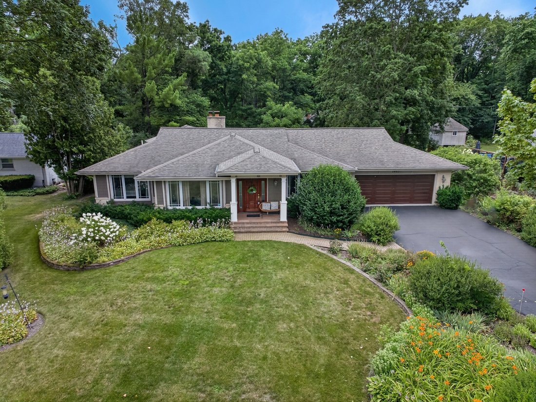 House in Lake Bluff, Illinois, United States 1 - 18521184