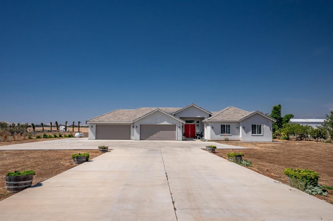 House in Sanger, California, United States 3 - 18518440