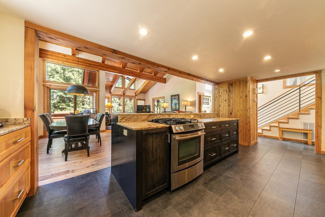 House in Truckee, California, United States 5 - 18511137