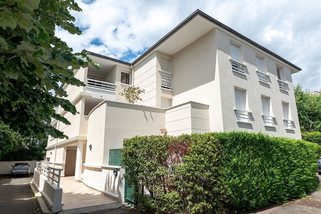 Apartment in Le Chesnay, Le Chesnay-Rocquencourt, France 1 - 18518838