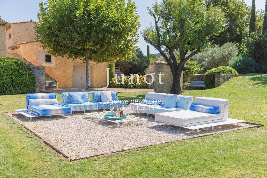 Country House in Bonnieux, Provence-Alpes-Côte d'Azur, France 4 - 16623115