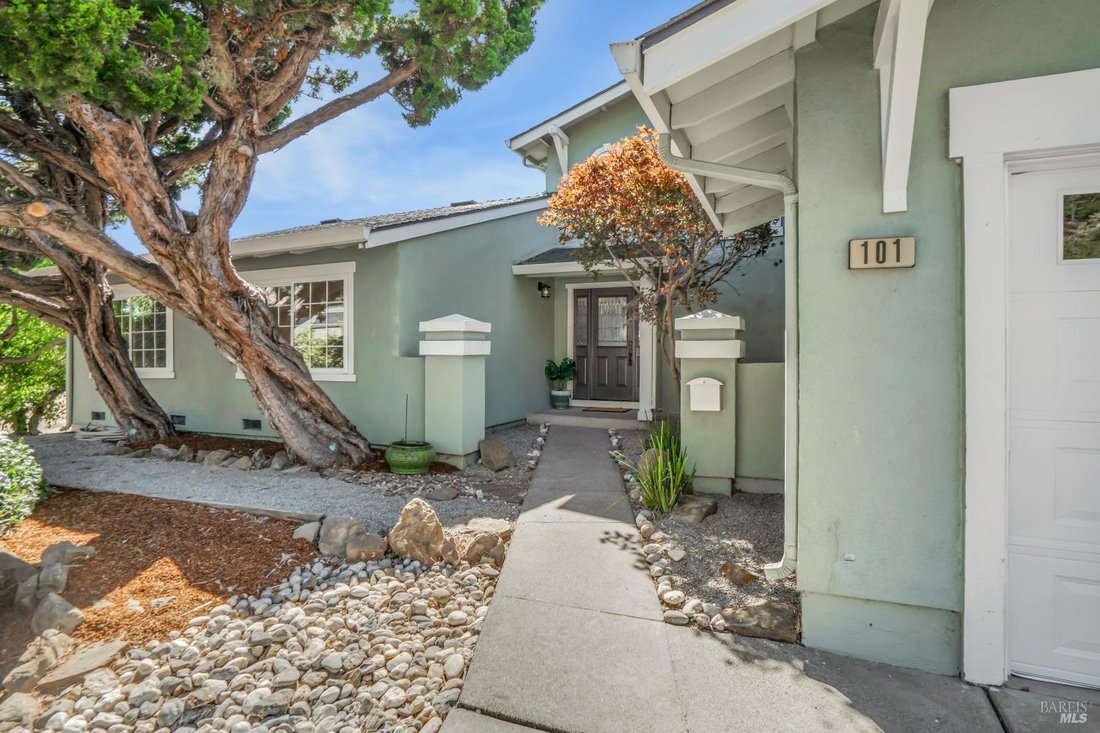 House in Benicia, California, United States 4 - 18521941