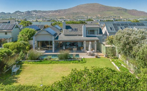 House in Cape Town, Western Cape, South Africa 1