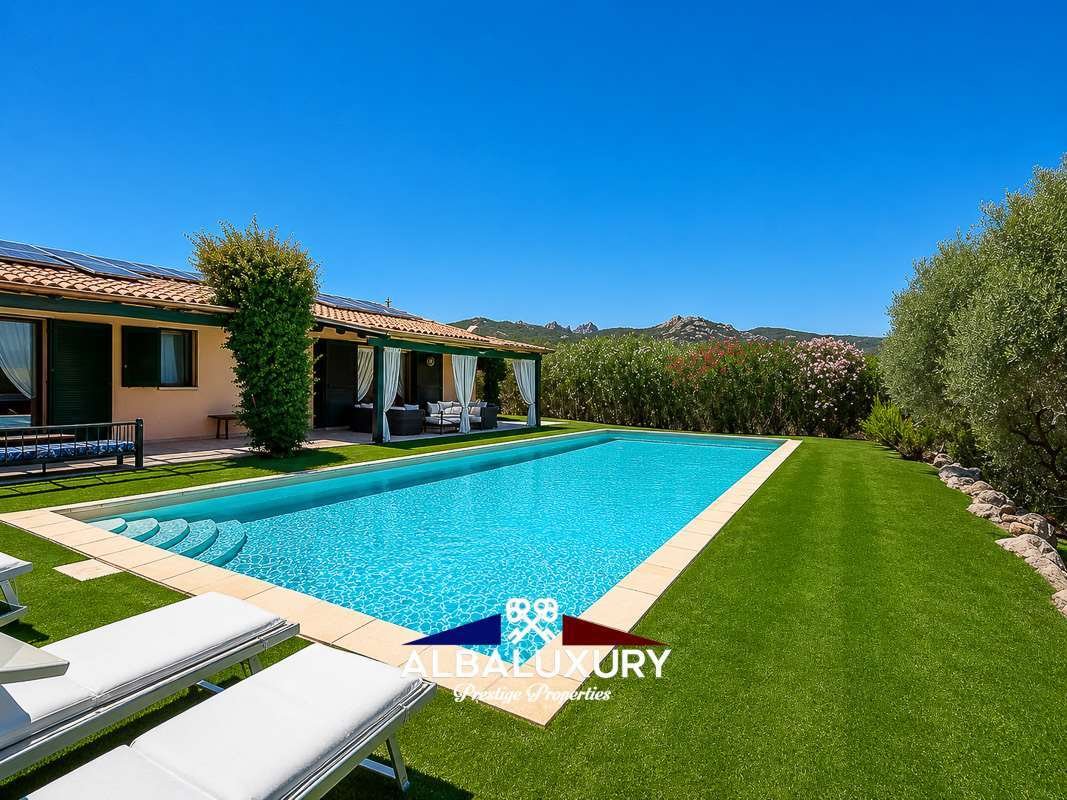 Villa in Arzachena, Sardinia, Italy 2 - 15933103