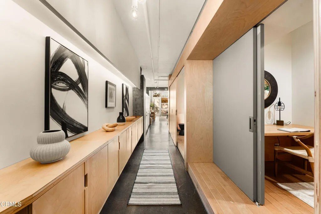 Condo in Los Angeles, California, United States 3 - 18520286