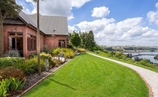 House in Karapiro, Waikato, New Zealand 1