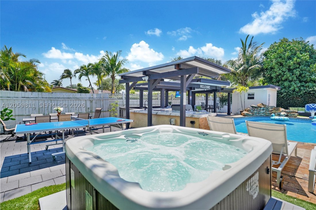 House in Hollywood, Florida, United States 2 - 18518738