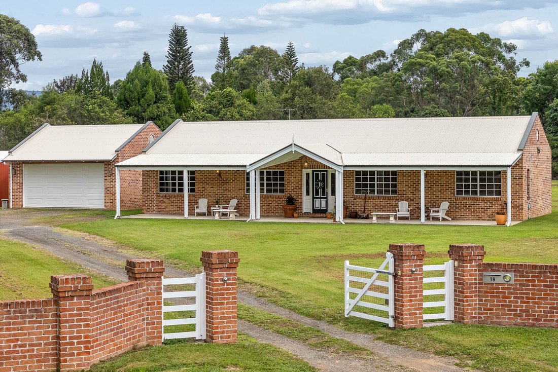 House in Samford Valley, Queensland, Australia 2 - 18522618