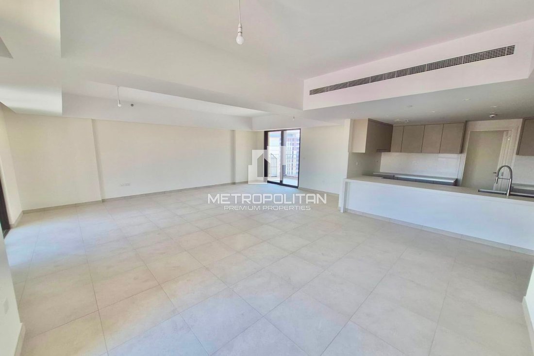 Apartment in Umm Suqeim, Dubai, United Arab Emirates 2 - 18517513