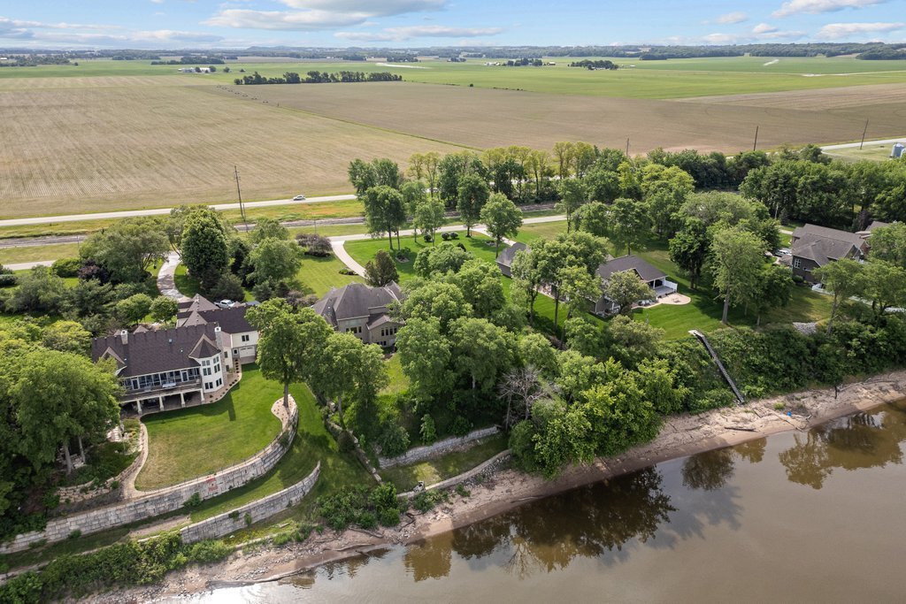 House in Cordova, Illinois, United States 5 - 18518622