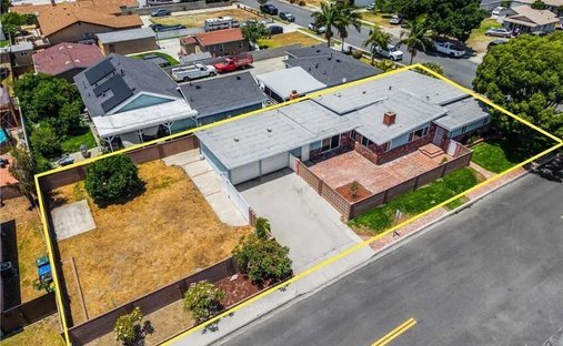 House in Downey, California, United States 1