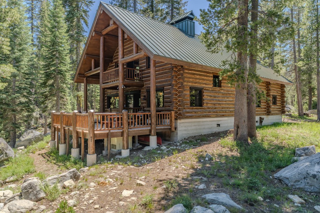 Truckee, California, United States 4 - 18522497