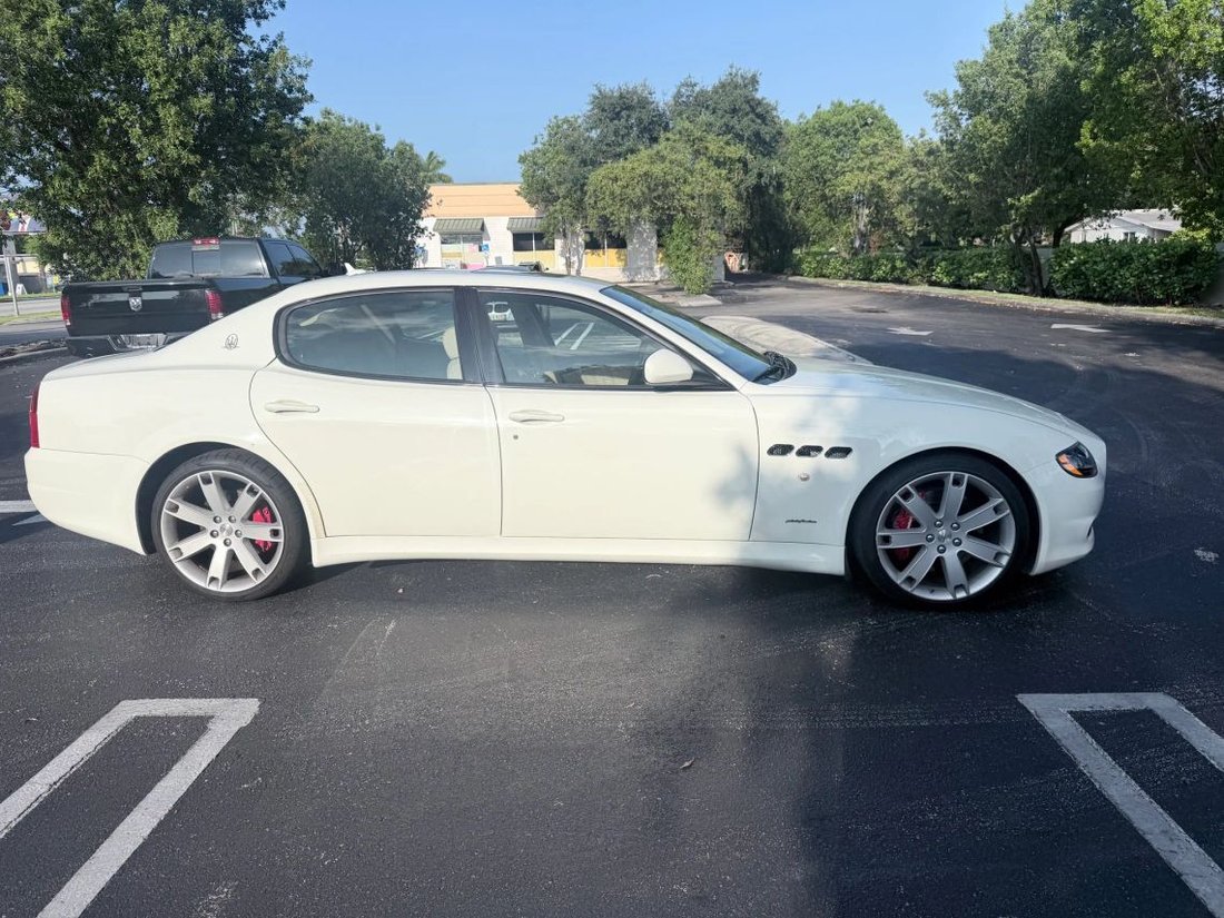 Sedan in West Park, FL, United States 4 - 18520712