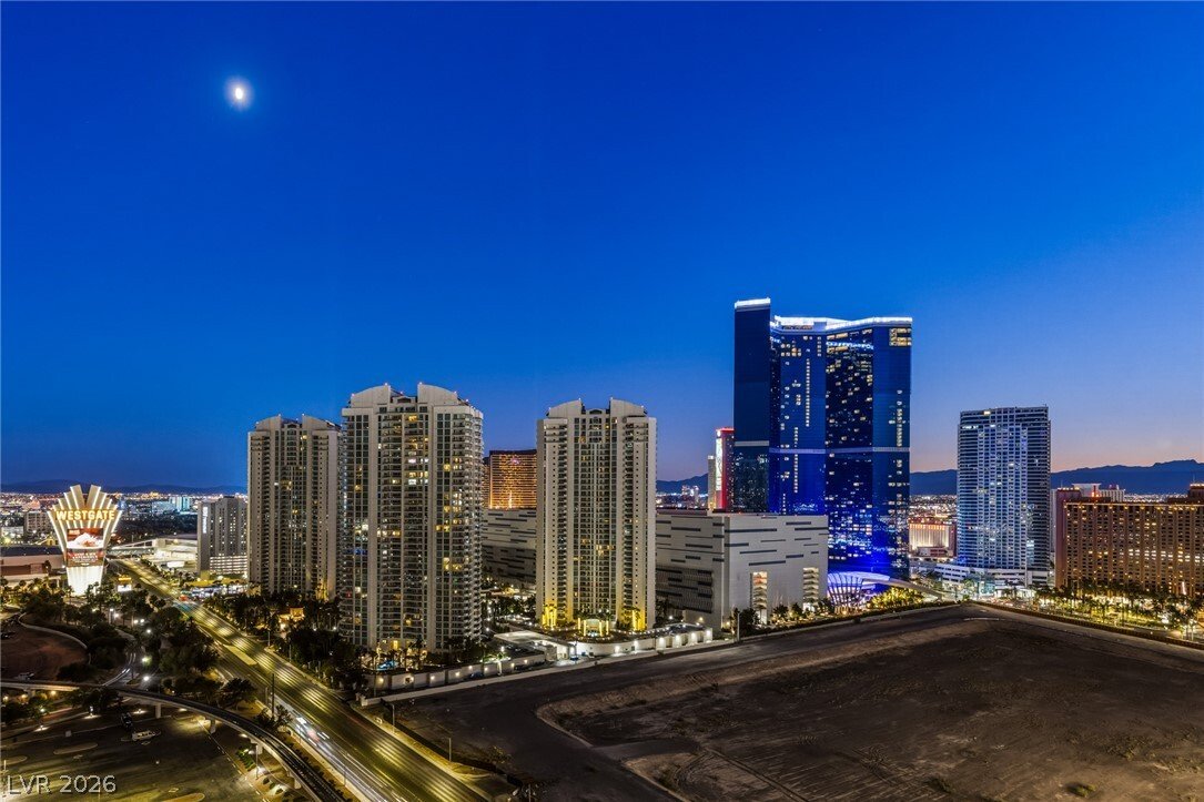 House in Las Vegas, Nevada, United States 3 - 18518498