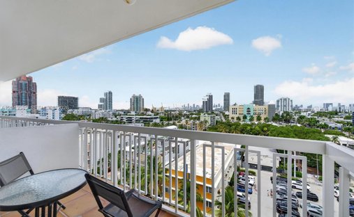 Condo in Miami Beach, Florida, United States 1