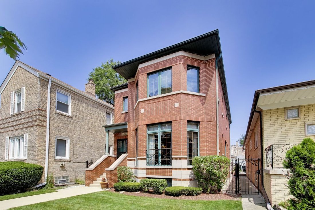 House in Chicago, Illinois, United States 2 - 18519761