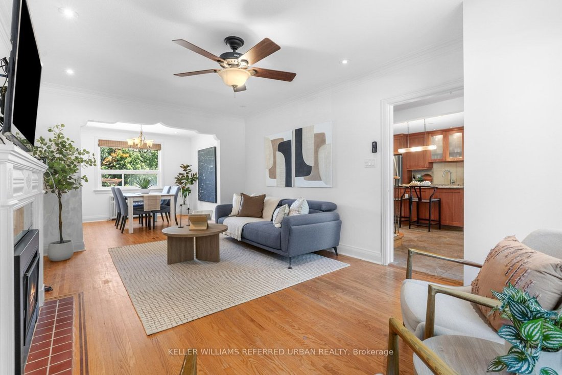 House in Toronto, Ontario, Canada 5 - 18508874