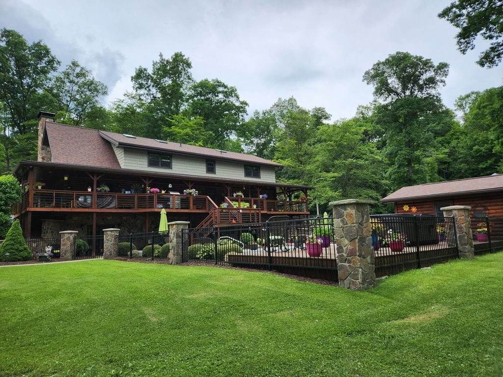 House in Emlenton, Pennsylvania, United States 5 - 18519909