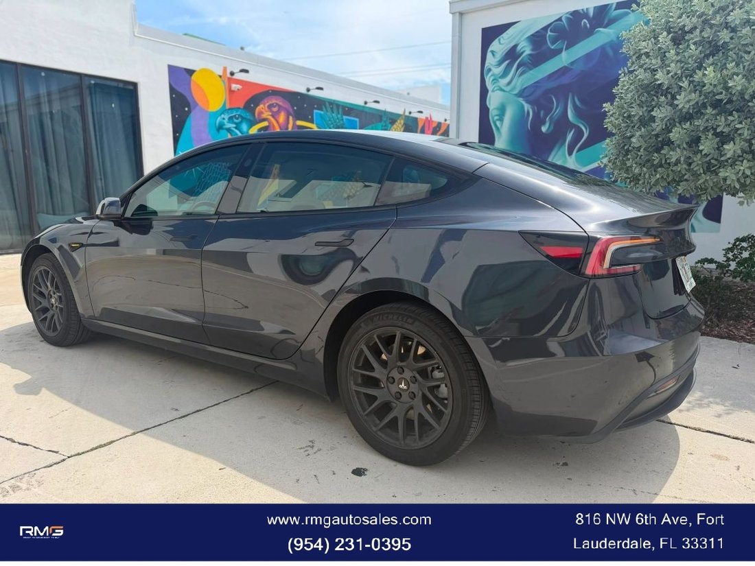 Sedan in Fort Lauderdale, FL, United States 4 - 18519509
