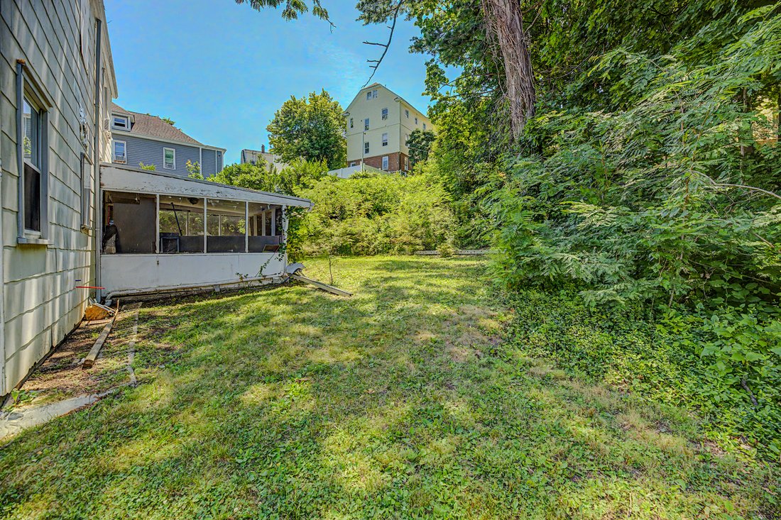 House in Yonkers, New York, United States 5 - 18516989