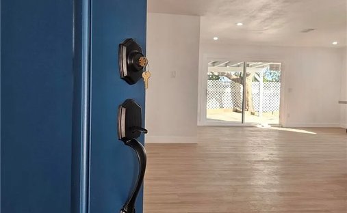 Condo in Los Angeles, California, United States 1