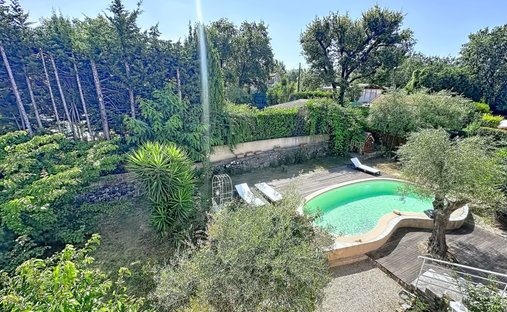 Apartment in Plan de Noves, Vence, France 1