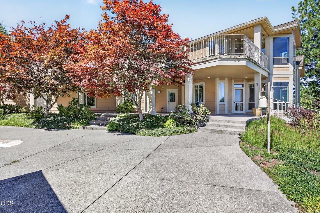 House in Medford, Oregon, United States 2 - 18520016