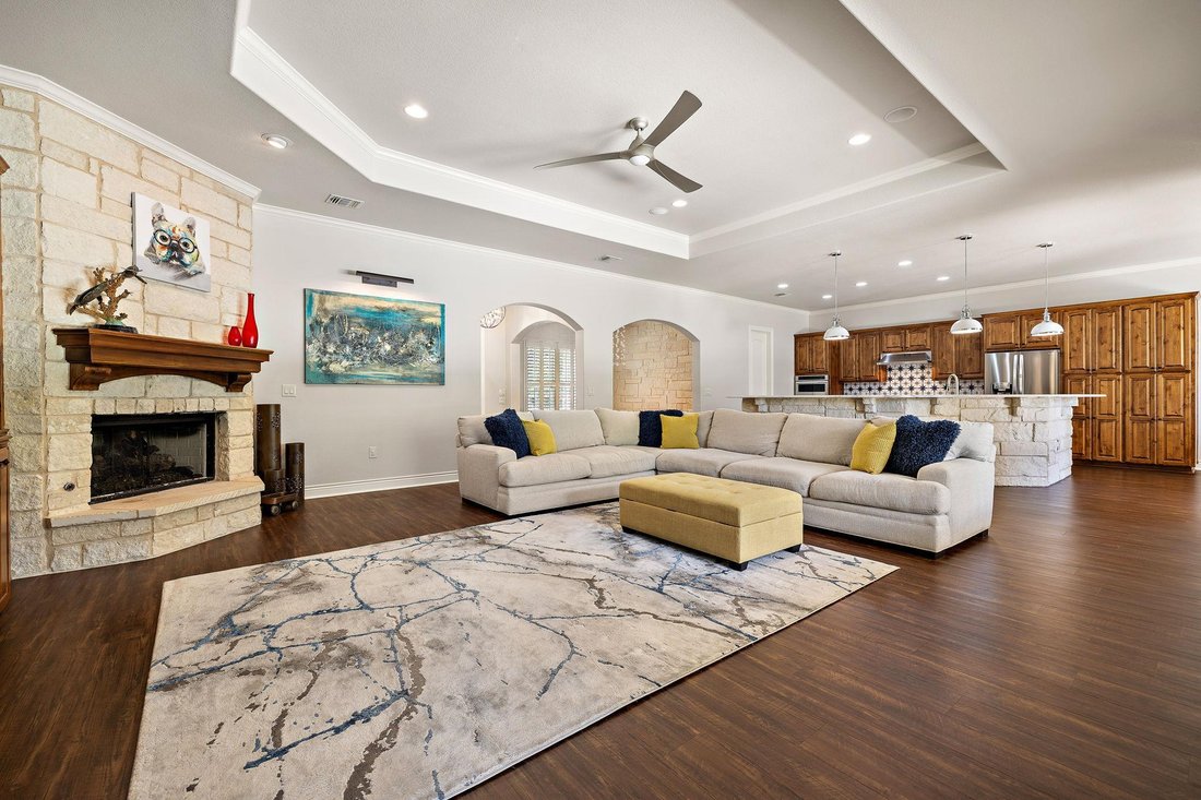 House in Georgetown, Texas, United States 5 - 18518709