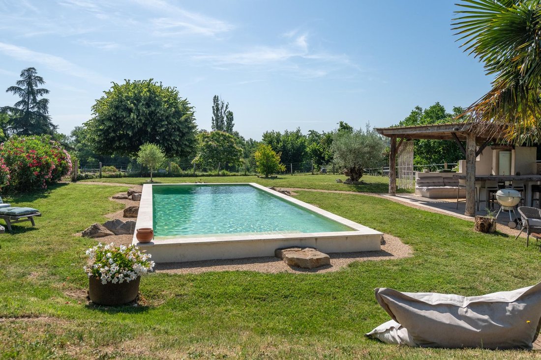 House in Vaugneray, Auvergne-Rhône-Alpes, France 2 - 18509167