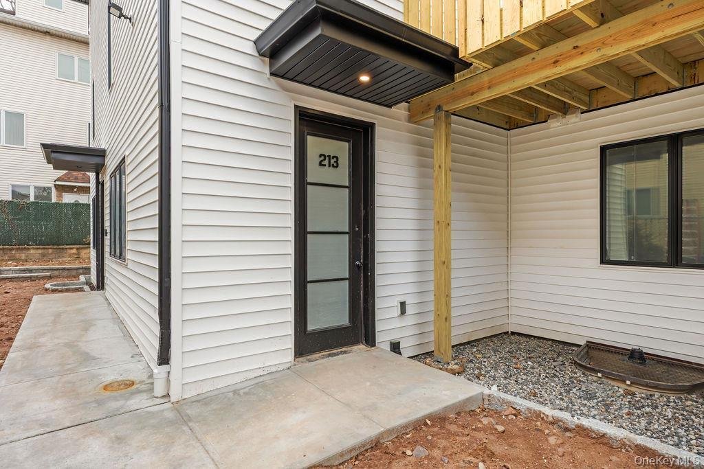Condo in Spring Valley, New York, United States 2 - 18520166