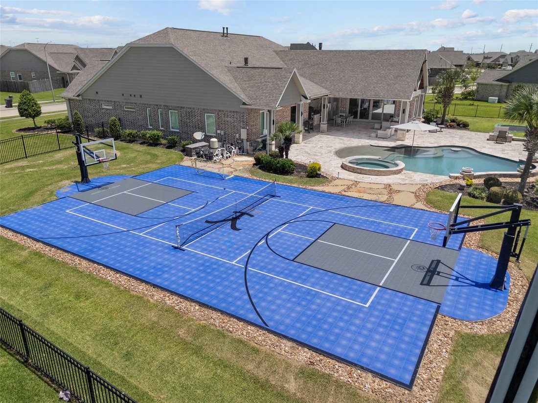 House in Baytown, Texas, United States 5 - 18519082