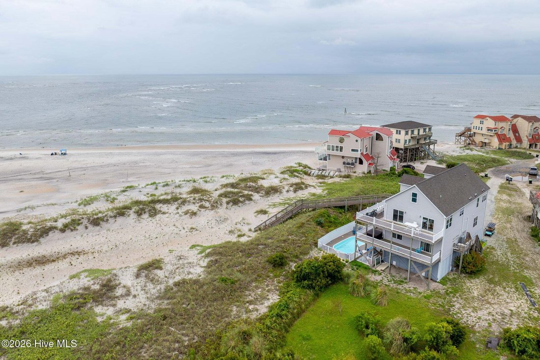 House in North Topsail Beach, North Carolina, United States 4 - 18483938