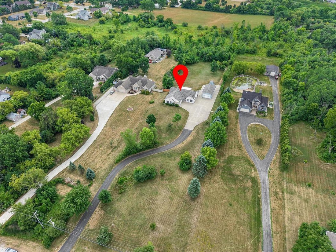 House in Franklin, Wisconsin, United States 3 - 18517178