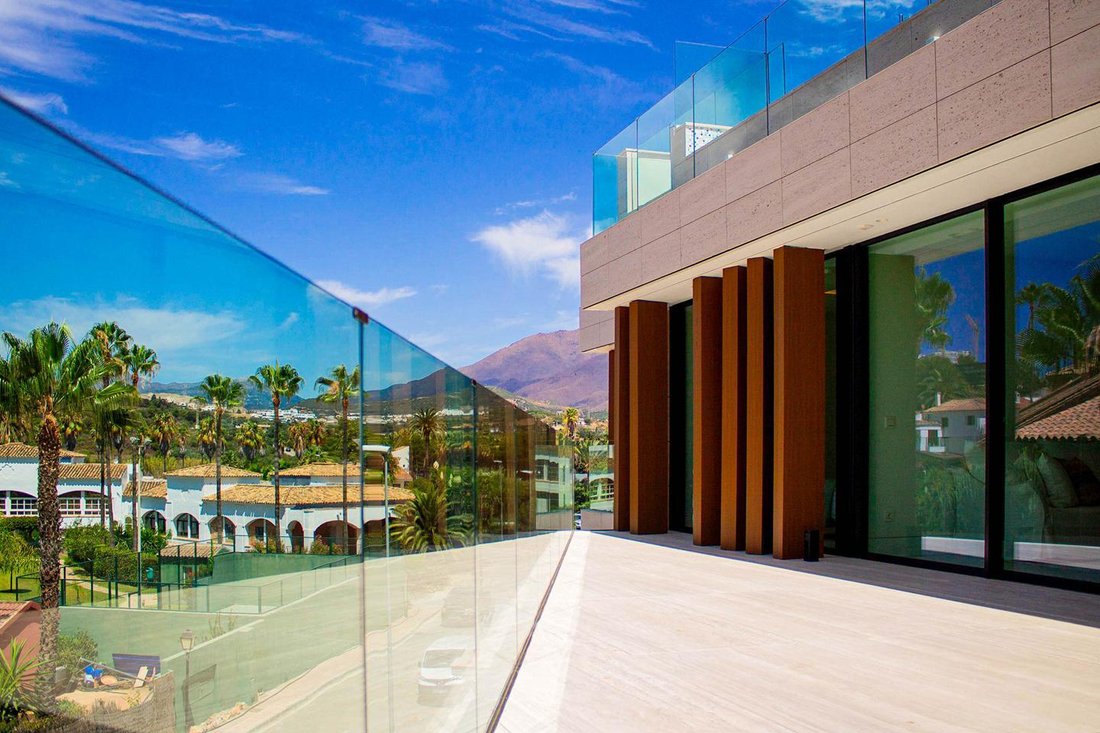Apartment in Estepona, Andalusia, Spain 4 - 18519026