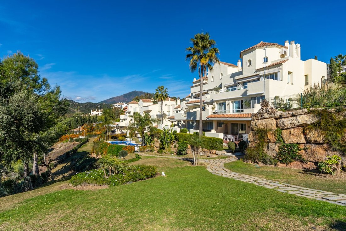 Apartment in Benahavis, Andalusia, Spain 2 - 18517274