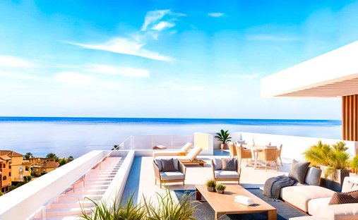 Penthouse in Buenas Noches, Estepona, Spain 1