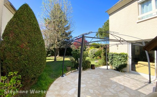 House in Chantilly, Hauts-de-France, France 1