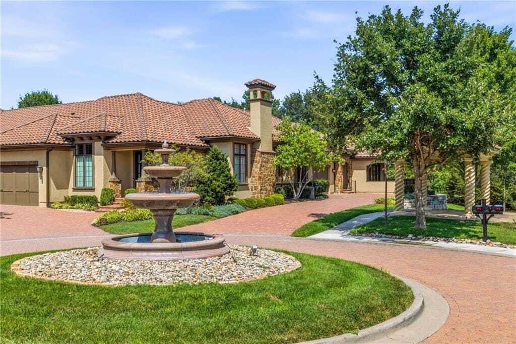 House in Leawood, Kansas, United States 3 - 18519830