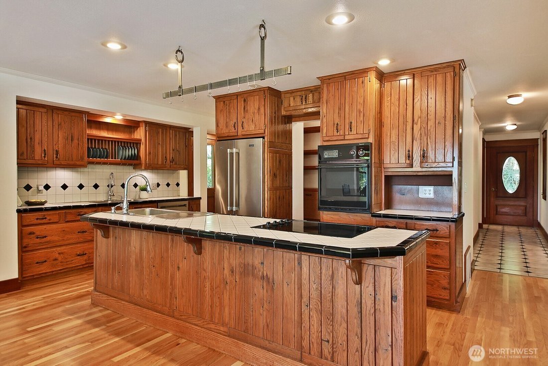 House in Clinton, Washington, United States 5 - 18520008