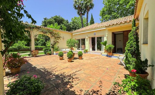 Villa in Sotogrande, San Roque, Andalusia 1