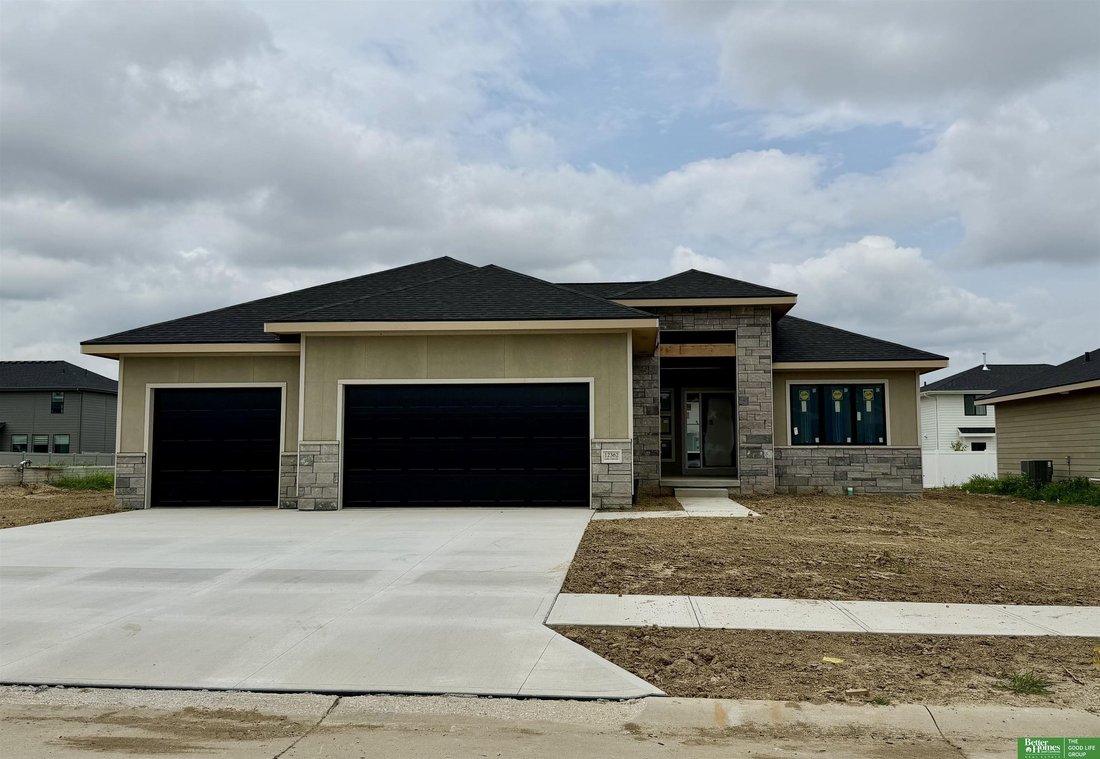 House in Papillion, Nebraska, United States 1 - 18501544