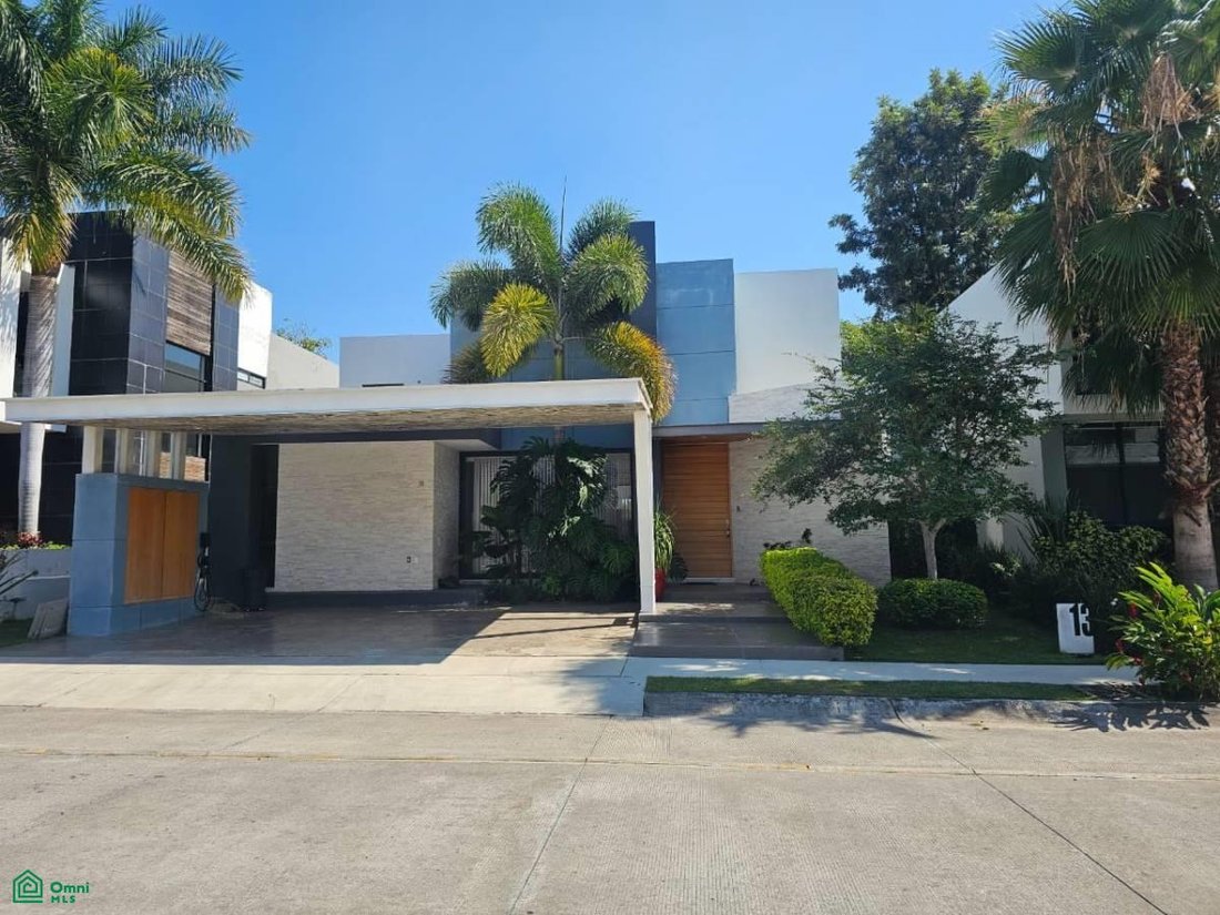 Townhouse in Altozano, Colima, Mexico 2 - 17288235