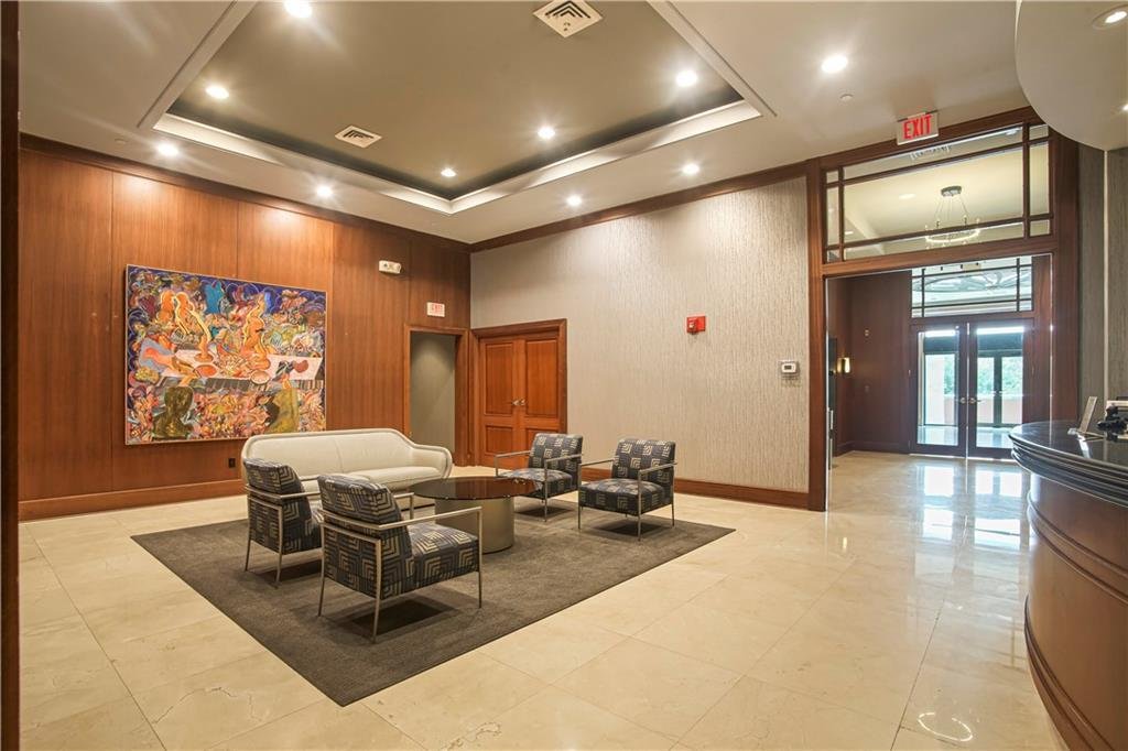 Condo in New Orleans, Louisiana, United States 5 - 18517108