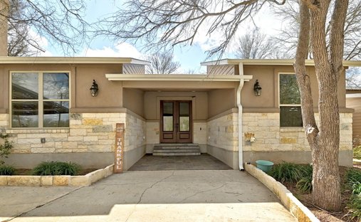 House in McDade, Texas, United States 1